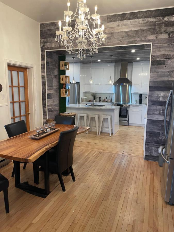 Auberge Et Bistro Namaste Lachute Bagian luar foto