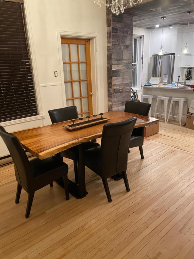 Auberge Et Bistro Namaste Lachute Bagian luar foto