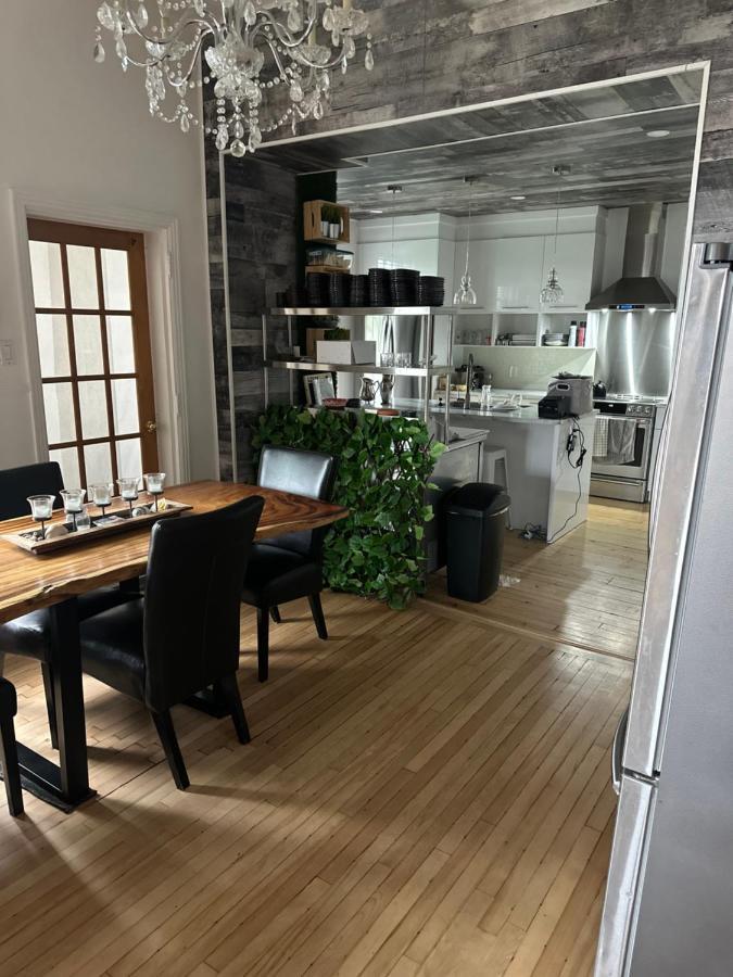 Auberge Et Bistro Namaste Lachute Bagian luar foto